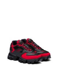 Chaussures de sport rouge et noir Prada