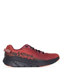 Chaussures de sport rouge et noir Hoka One One