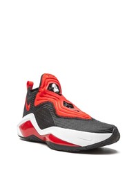 Chaussures de sport rouge et noir Nike