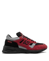 Chaussures de sport rouge et noir New Balance