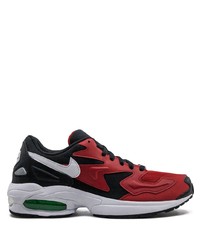 Chaussures de sport rouge et noir Nike