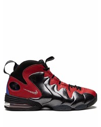 Chaussures de sport rouge et noir Nike