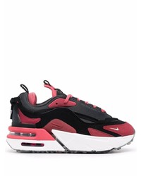 Chaussures de sport rouge et noir Nike