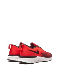 Chaussures de sport rouge et noir Nike