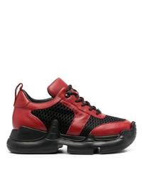Chaussures de sport rouge et noir SWEA