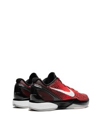 Chaussures de sport rouge et noir Nike