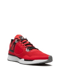 Chaussures de sport rouges Jordan