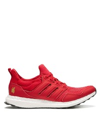 Chaussures de sport rouges adidas