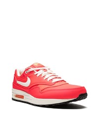 Chaussures de sport rouges Nike