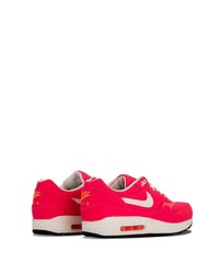 Chaussures de sport rouges Nike