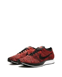 Chaussures de sport rouges Nike