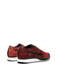 Chaussures de sport rouges Nike