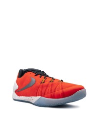 Chaussures de sport rouges Nike