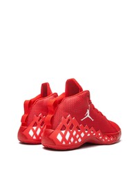 Chaussures de sport rouges Jordan