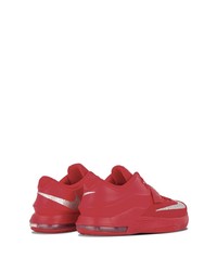 Chaussures de sport rouges Nike