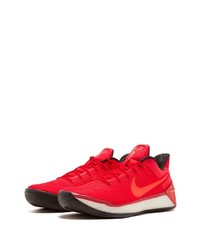 Chaussures de sport rouges Nike