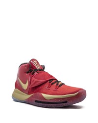 Chaussures de sport rouges Nike