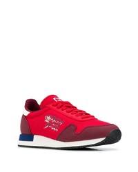 Chaussures de sport rouges adidas