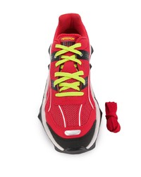 Chaussures de sport rouges Puma