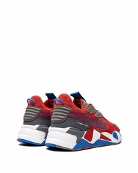 Chaussures de sport rouges Puma