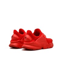 Chaussures de sport rouges Nike