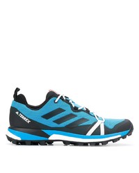 Chaussures de sport turquoise adidas