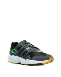 Chaussures de sport vert foncé adidas