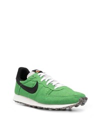 Chaussures de sport vertes Nike