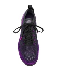 Chaussures de sport violettes Nike