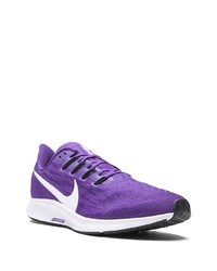 Chaussures de sport violettes Nike