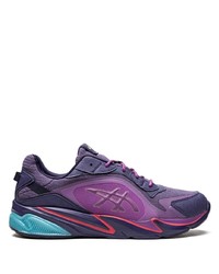 Chaussures de sport violettes Asics
