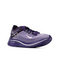 Chaussures de sport violettes Nike