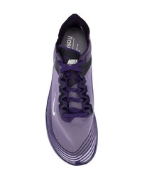 Chaussures de sport violettes Nike