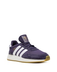 Chaussures de sport violettes adidas