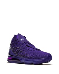 Chaussures de sport violettes Nike