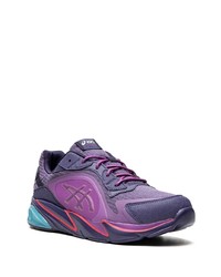 Chaussures de sport violettes Asics