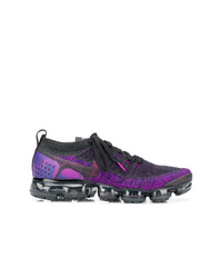 Chaussures de sport violettes Nike