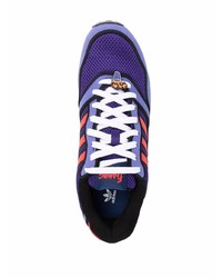 Chaussures de sport violettes adidas