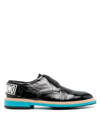 Chaussures derby en caoutchouc noires Moschino