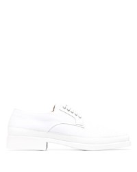 Chaussures derby en cuir blanches Lemaire