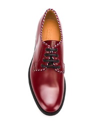 Chaussures derby en cuir bordeaux Gucci