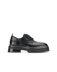 Chaussures derby en cuir épaisses noires Eytys