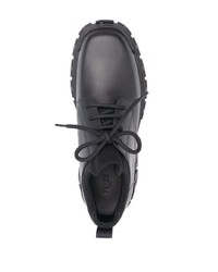 Chaussures derby en cuir épaisses noires Fendi