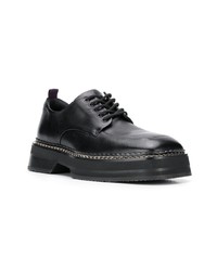 Chaussures derby en cuir épaisses noires Eytys