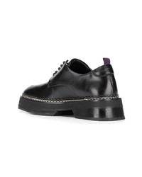 Chaussures derby en cuir épaisses noires Eytys