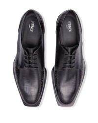 Chaussures derby en cuir imprimées noires Fendi