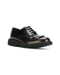 Chaussures derby en cuir marron foncé Prada