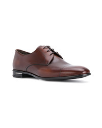 Chaussures derby en cuir marron foncé Prada