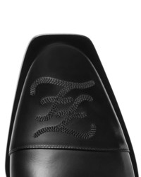 Chaussures derby en cuir noires Fendi