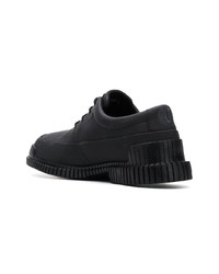 Chaussures derby en cuir noires Camper